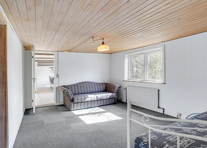 Ferienhaus Gorgeous In With Wifi Højslev